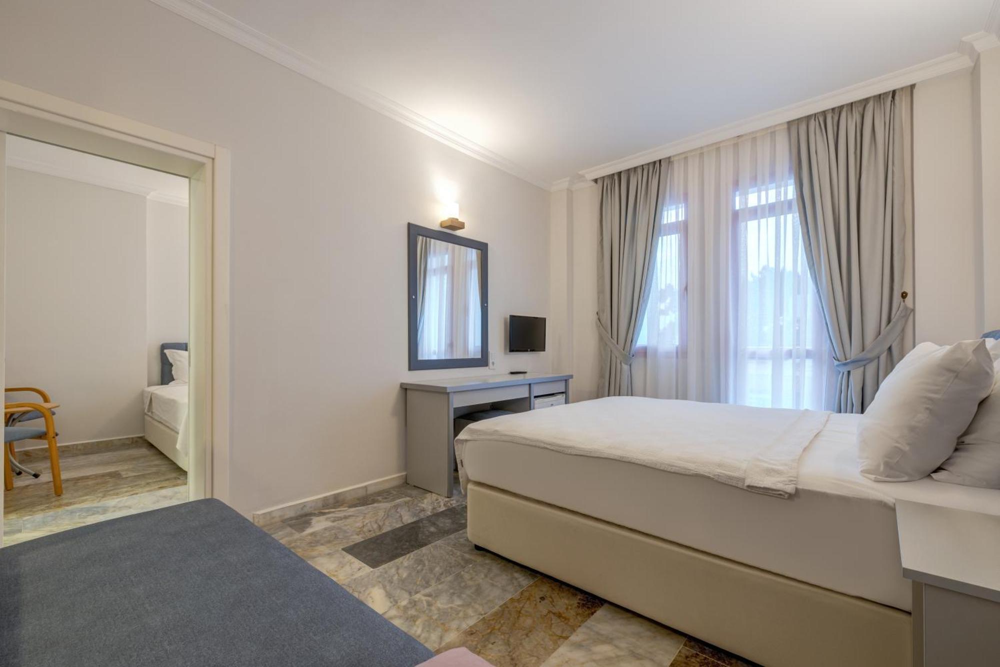 Hanedan Beach Hotel Фоча Экстерьер фото