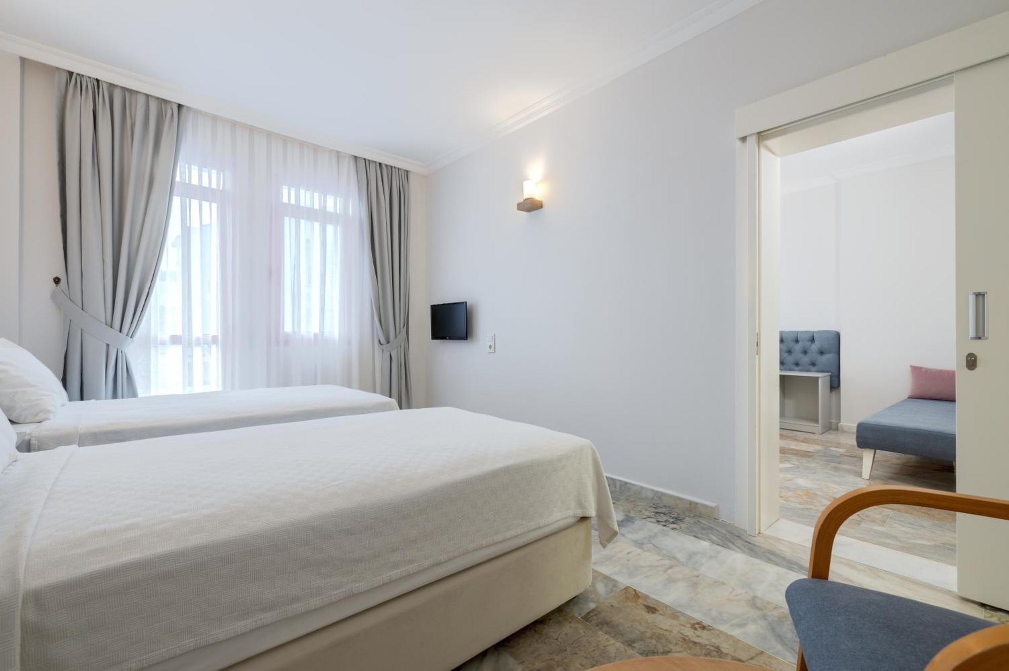 Hanedan Beach Hotel Фоча Экстерьер фото