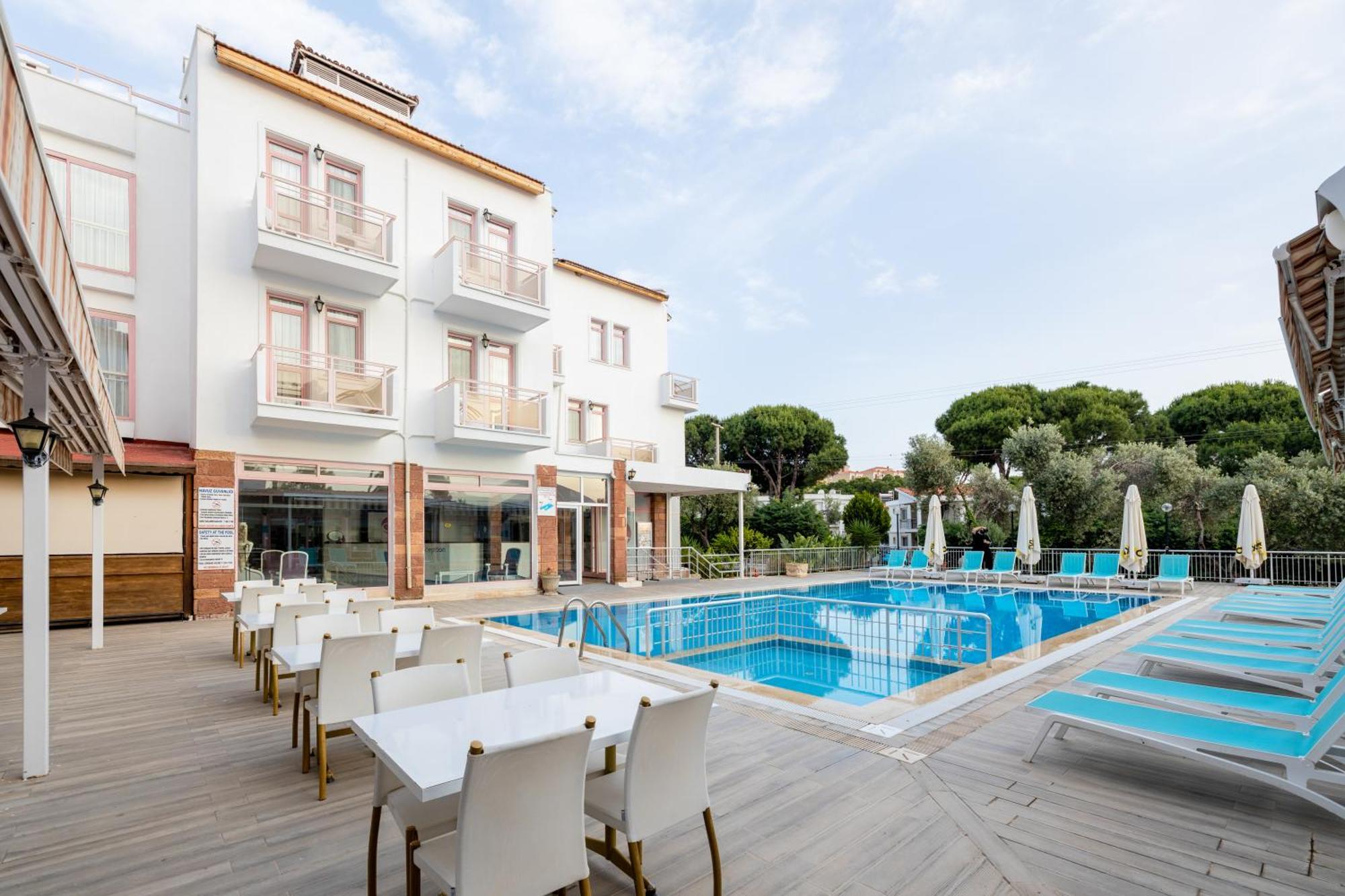 Hanedan Beach Hotel Фоча Экстерьер фото